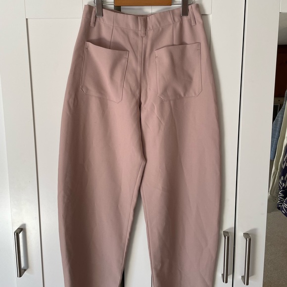 New Zara balloon pants in a nice subtle light colour. - Picture 3 of 4
